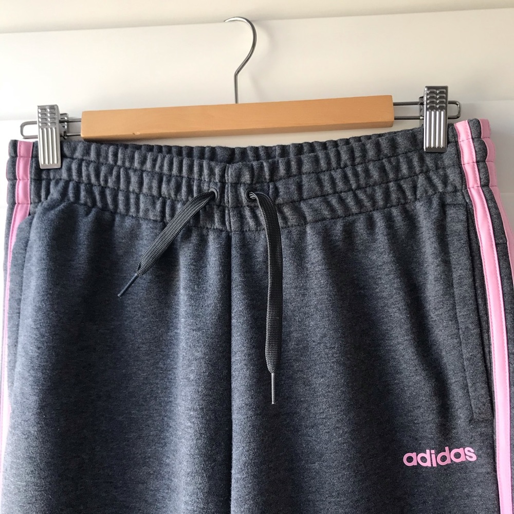 ADIDAS GREY SWEATPANTS WITH PINK STRIPES